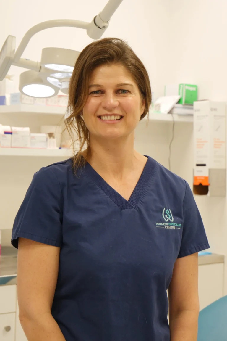 Nure Raewyns Headshot